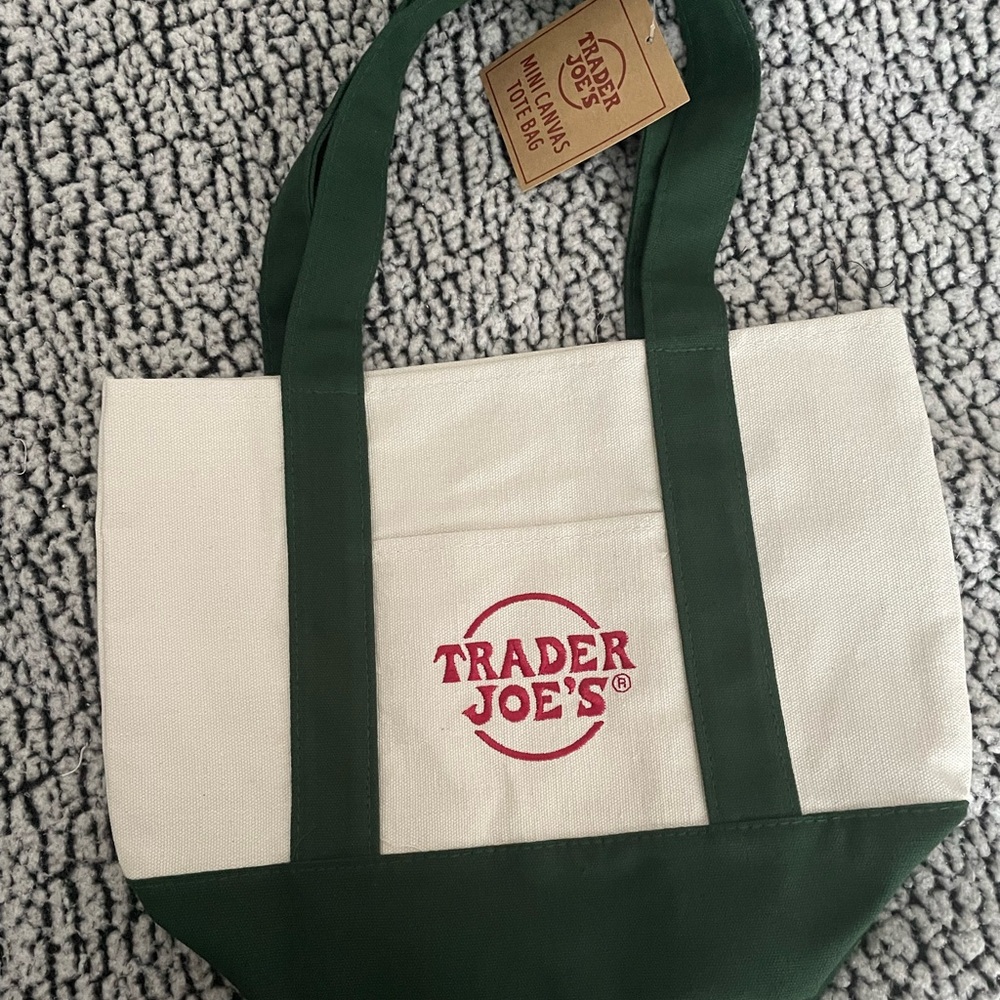 NWT Trader Joe’s Mini Canvas Tote (Green)